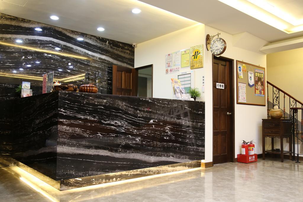 德瑞旅店direct Hotel Kaohsiung Exterior photo