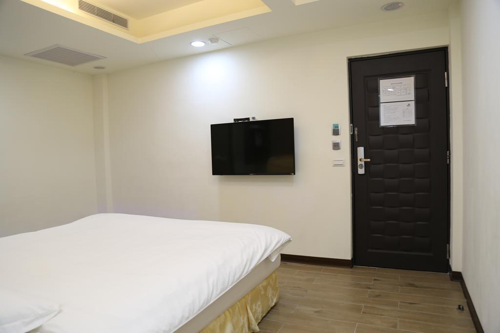 德瑞旅店direct Hotel Kaohsiung Exterior photo
