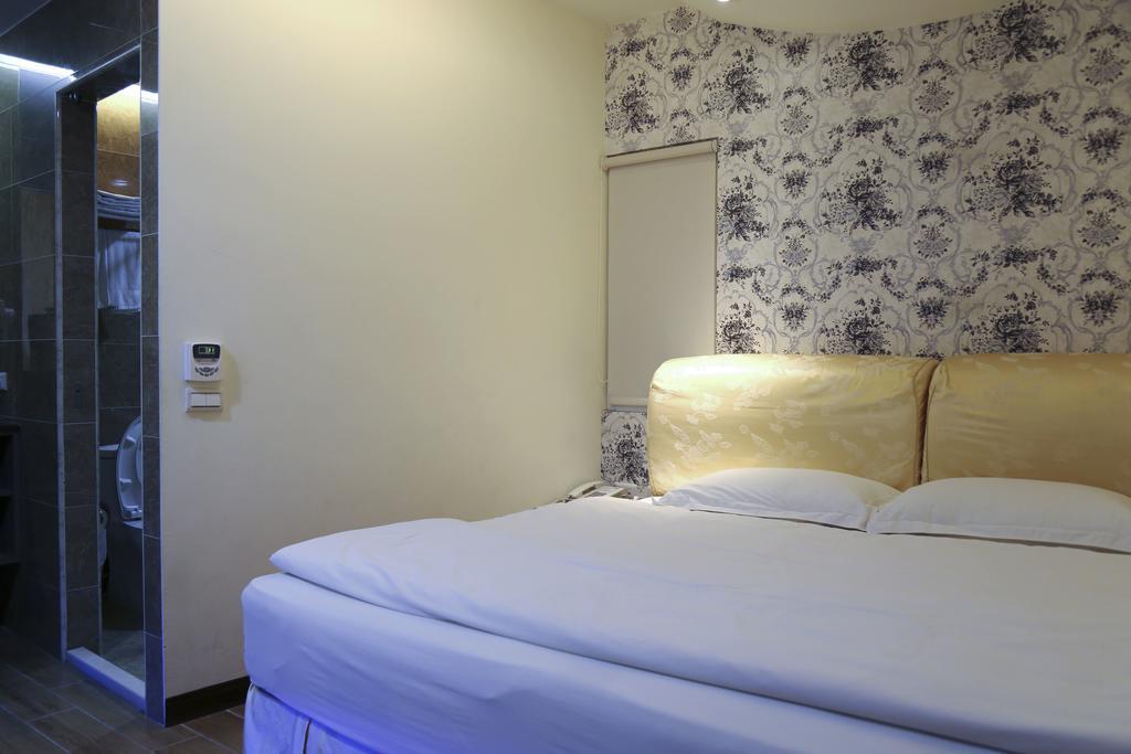德瑞旅店direct Hotel Kaohsiung Exterior photo