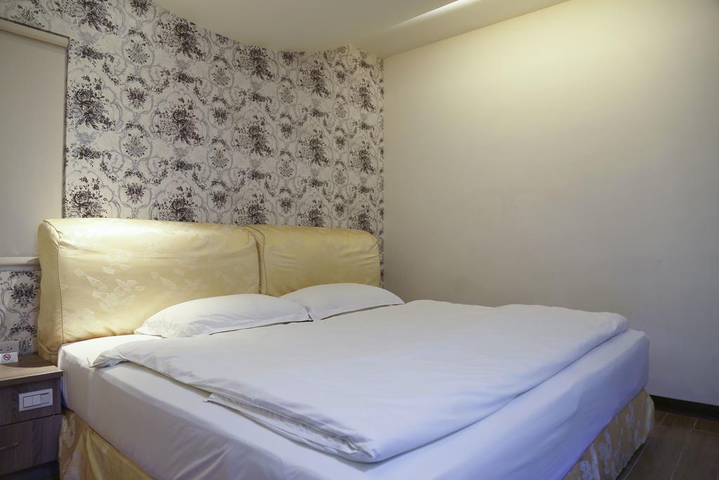 德瑞旅店direct Hotel Kaohsiung Exterior photo