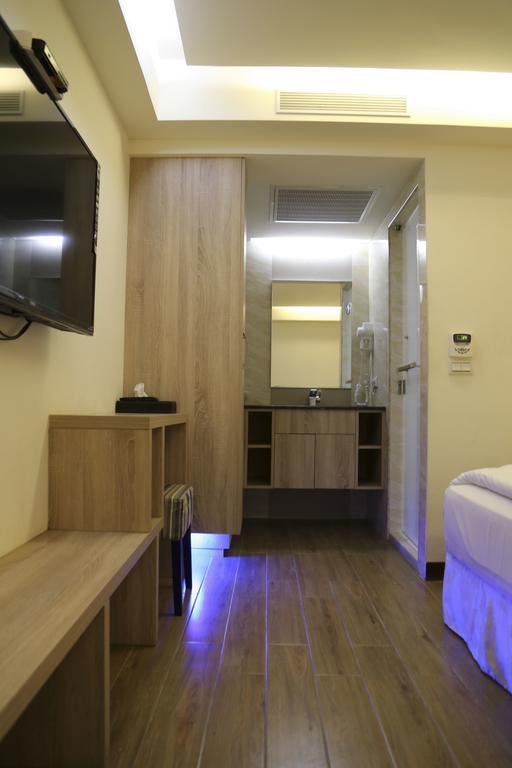 德瑞旅店direct Hotel Kaohsiung Exterior photo