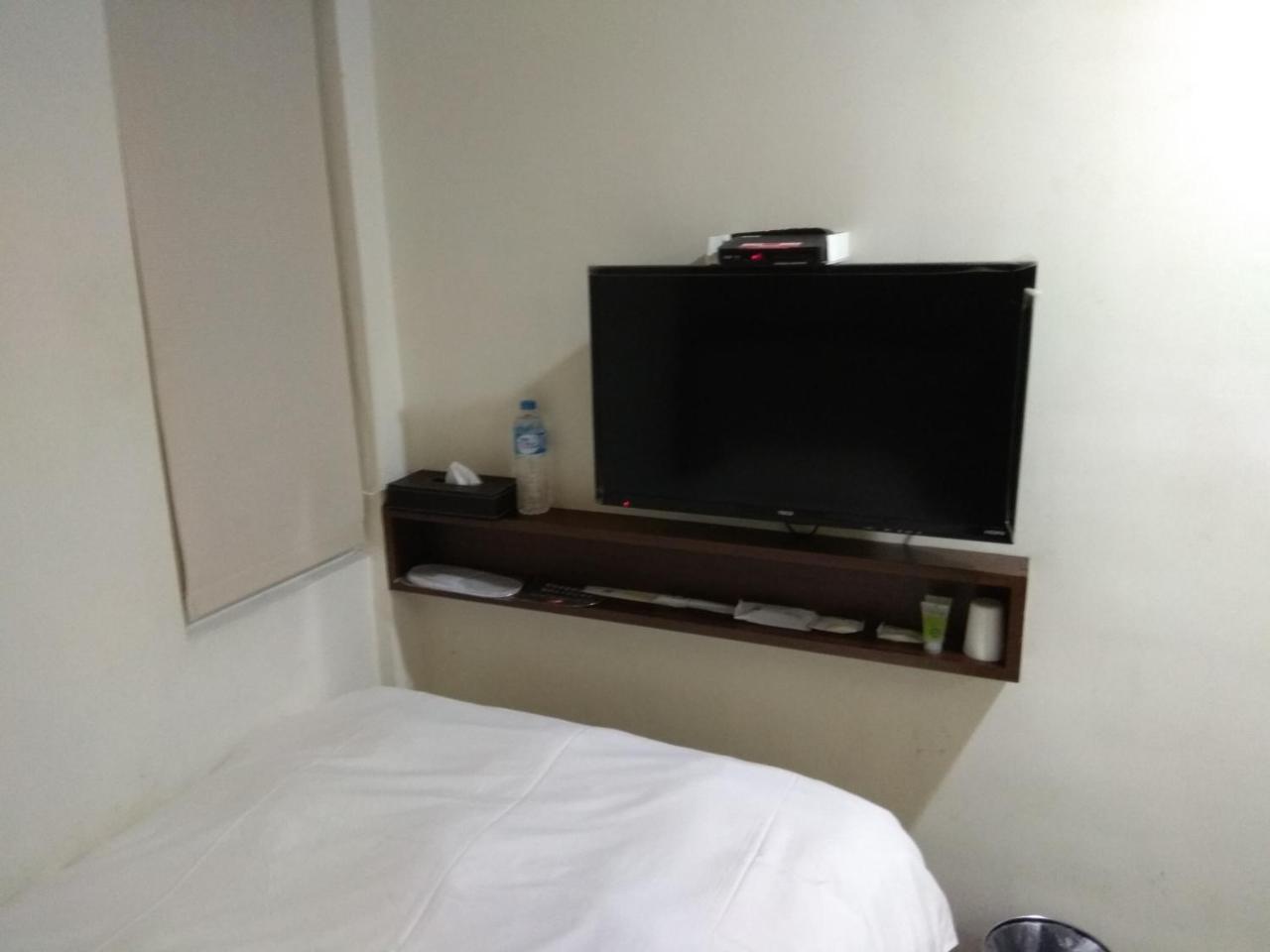德瑞旅店direct Hotel Kaohsiung Exterior photo