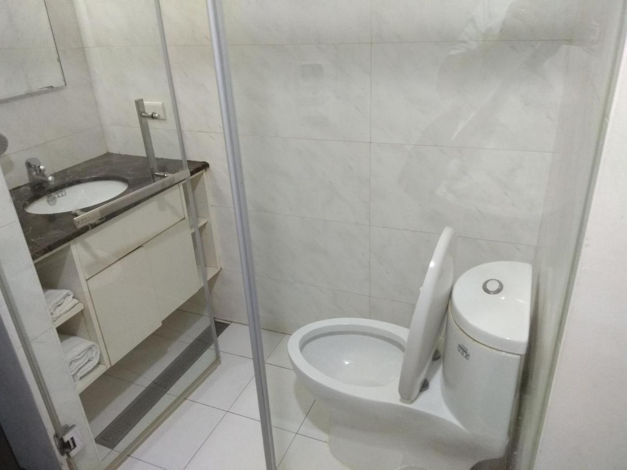 德瑞旅店direct Hotel Kaohsiung Exterior photo